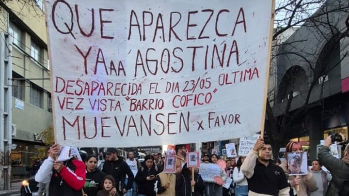 Córdoba: represión policial a familiares y organizaciones que exigían justicia por el femicidio de Agostina Vega en Comisaría Mosconi
