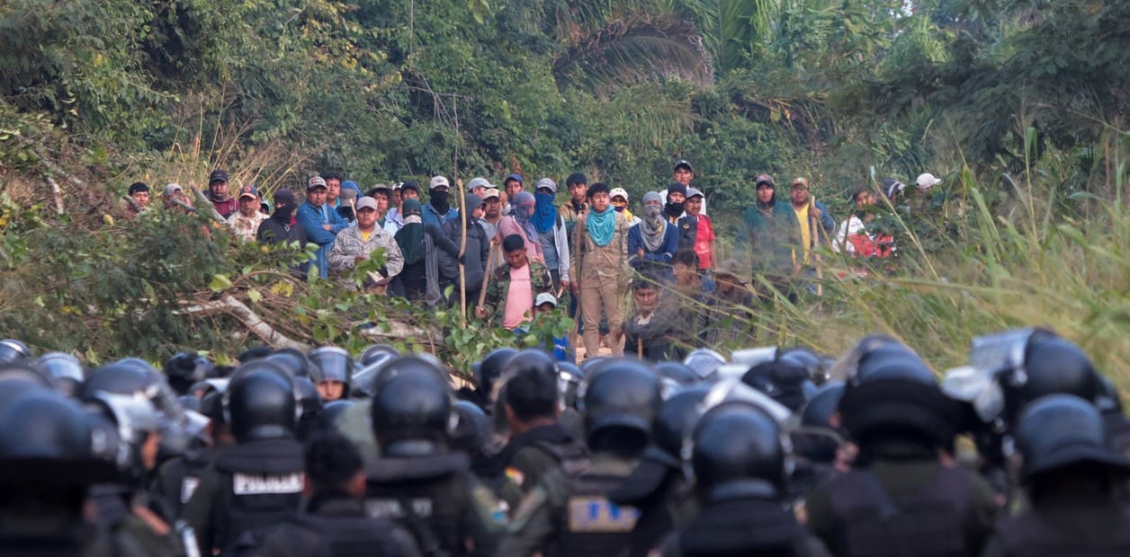 Autoritarismo, paramilitarismo y racismo político en Bolivia